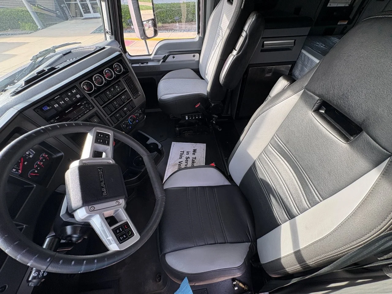 2023 Mack Anthem in TX — photo 25