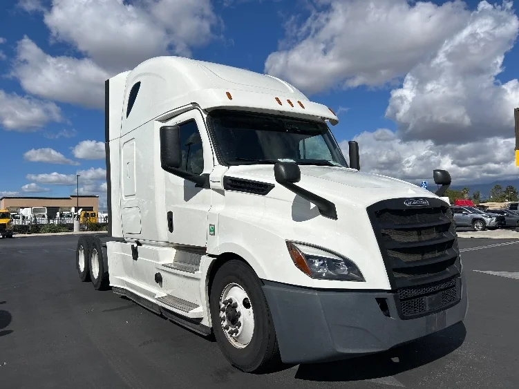2020 Freightliner in Fontana, CA