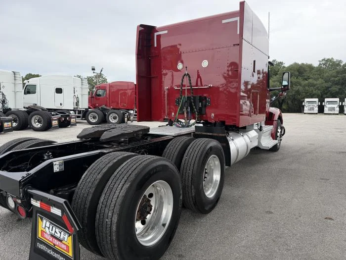 2022 Peterbilt 579 — photo 8