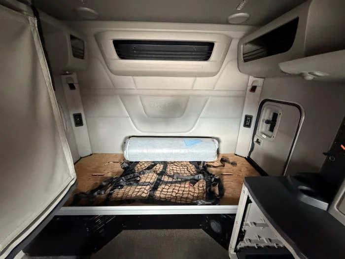 2022 Peterbilt 579 — photo 19