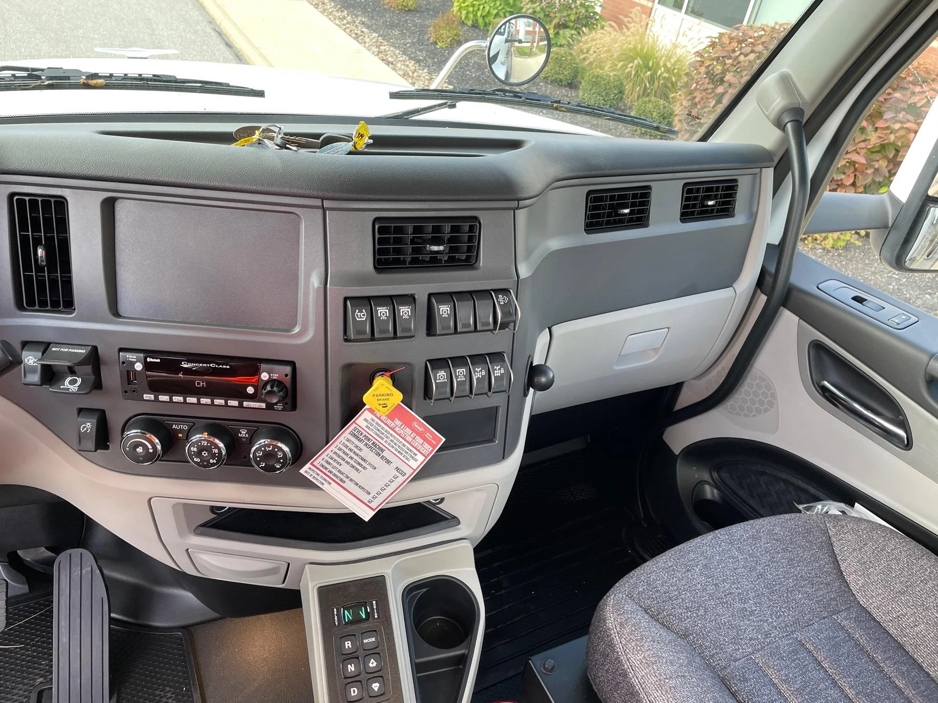 2025 Peterbilt 567 - image 6