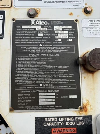 2011 International 4300 - image 6