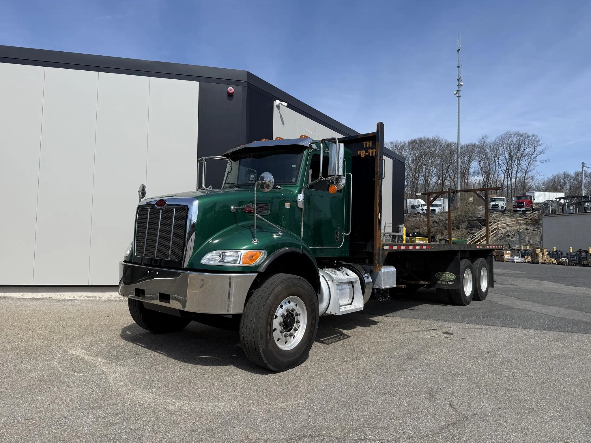 2019 Peterbilt 348