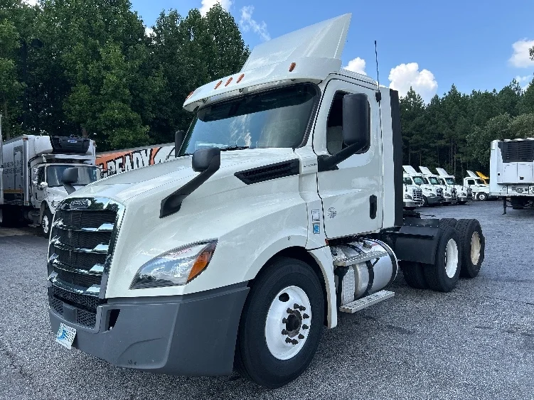 2018 Freightliner Cascadia in Atlanta (Forest Park), GA — photo 3