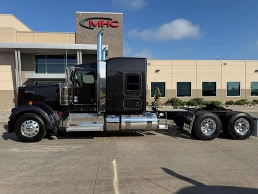 2027 Kenworth W900 in Omaha, NE — photo 6