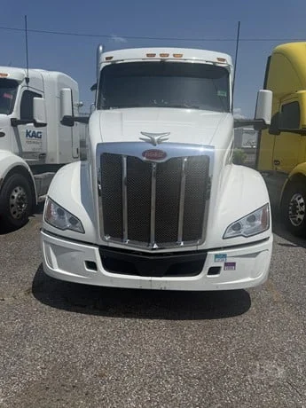 2023 Peterbilt 579 in MS — photo 2