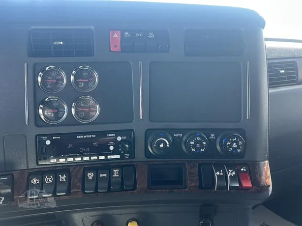 2025 Kenworth T680 in Cheyenne, WY — photo 25