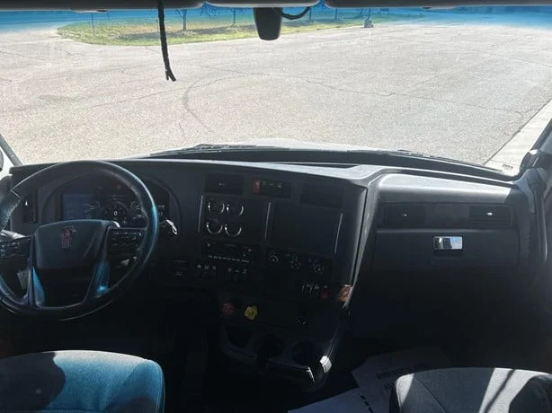 2025 Kenworth T680 in Cheyenne, WY — photo 30