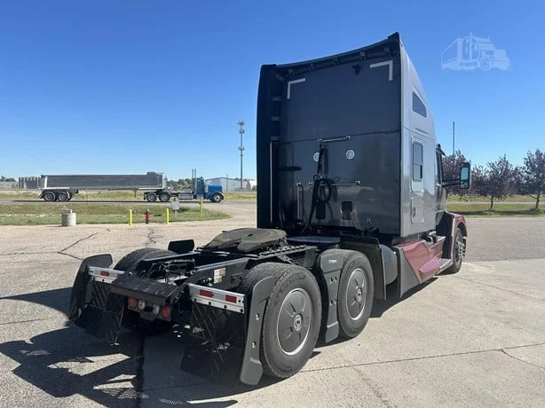 2025 Kenworth T680 in Cheyenne, WY — photo 4