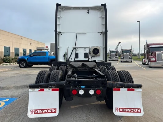 2022 Kenworth T680 in Omaha, NE — photo 5