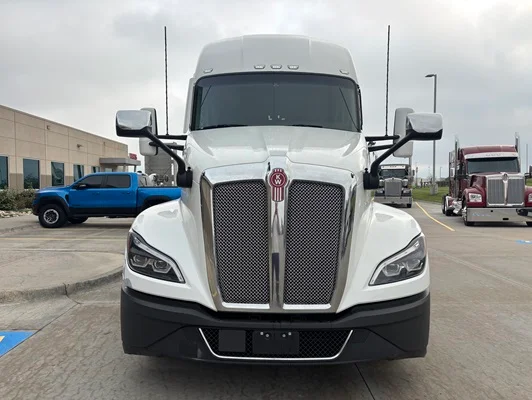 2022 Kenworth T680 in Omaha, NE — photo 11