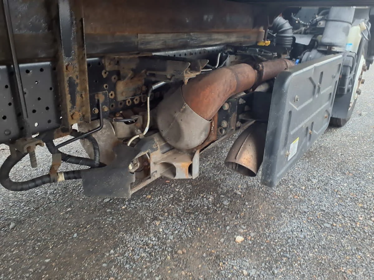 2019 Isuzu NQR - image 11