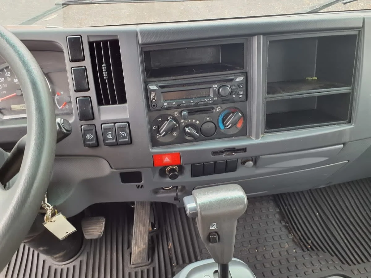 2019 Isuzu NQR - image 14