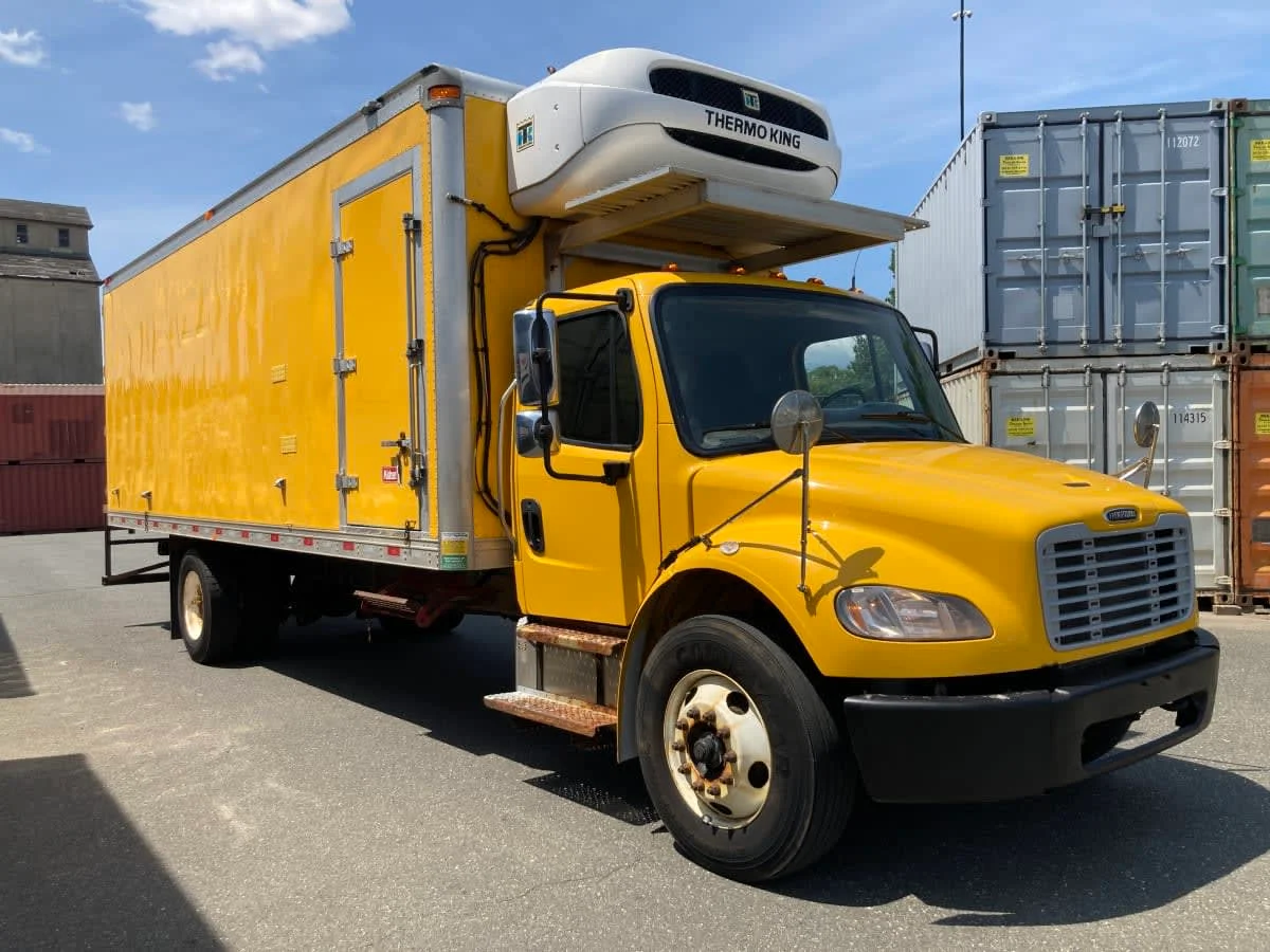 2021 Freightliner M2 106 in Springfield, MA — photo 3