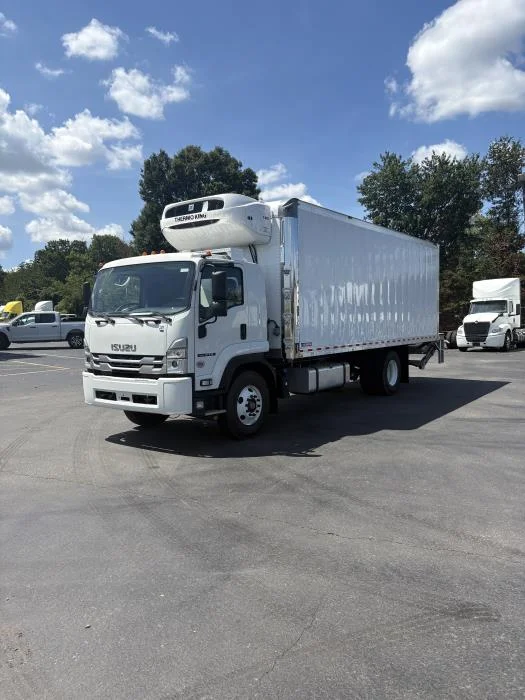 2026 Isuzu FTR — photo 2