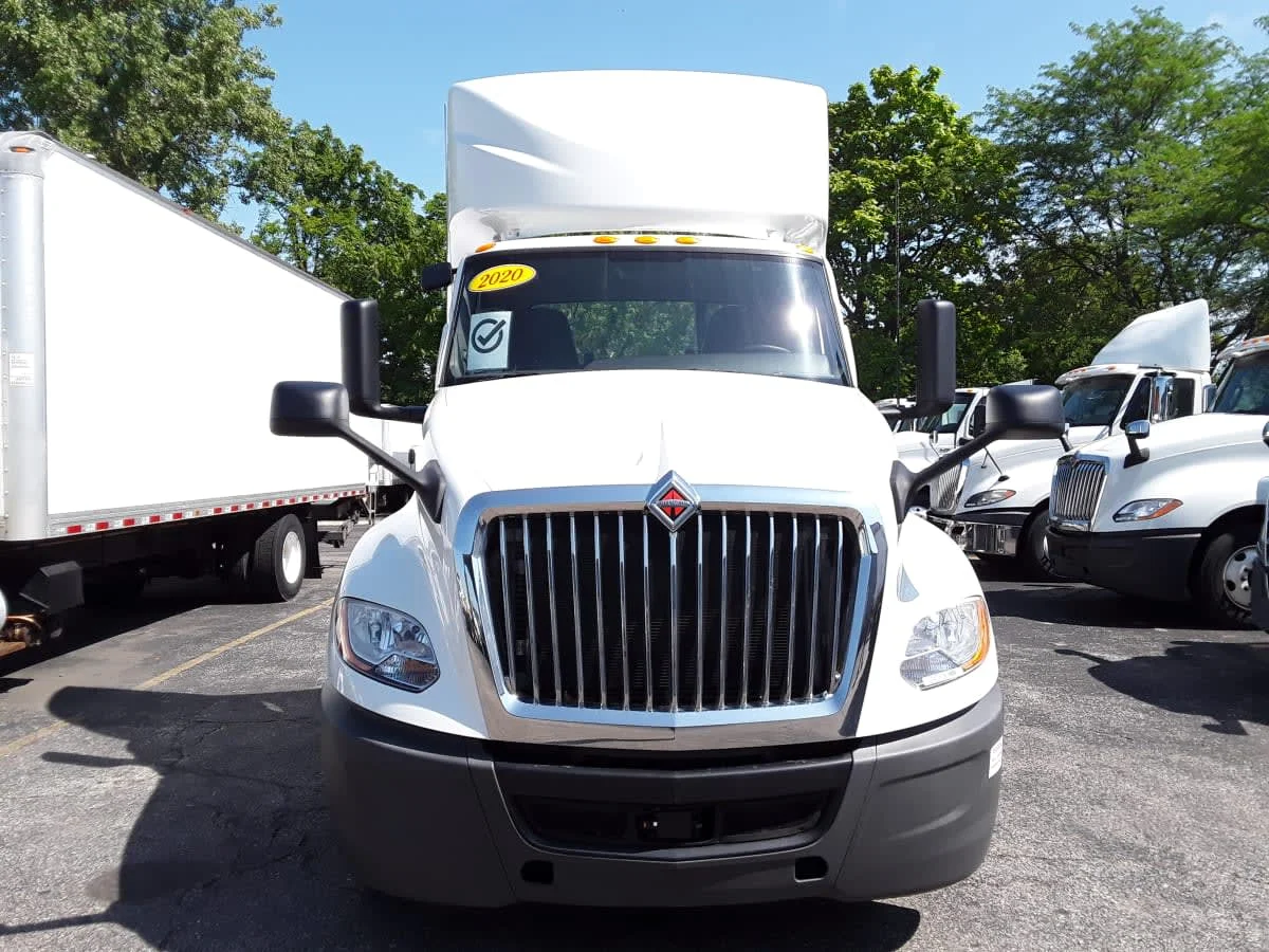 2020 International LT - image 2