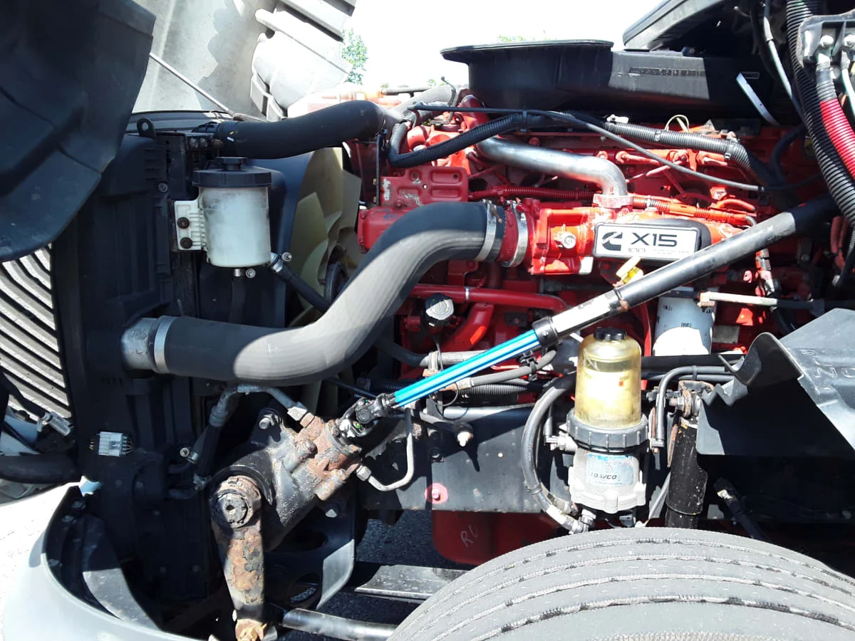 2020 International LT - image 12