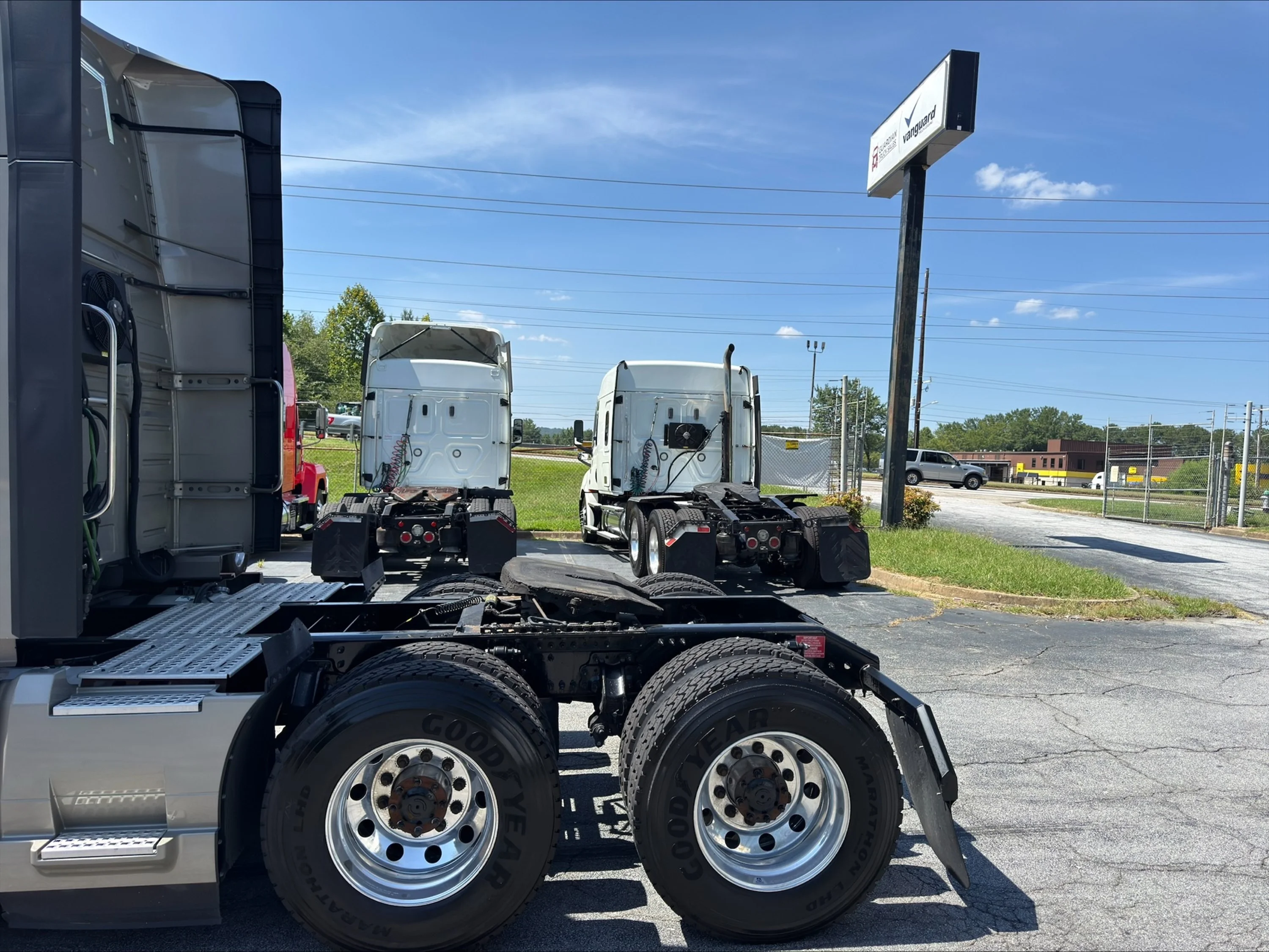 2023 Volvo VNL 760 in Guardian Atlanta — photo 7