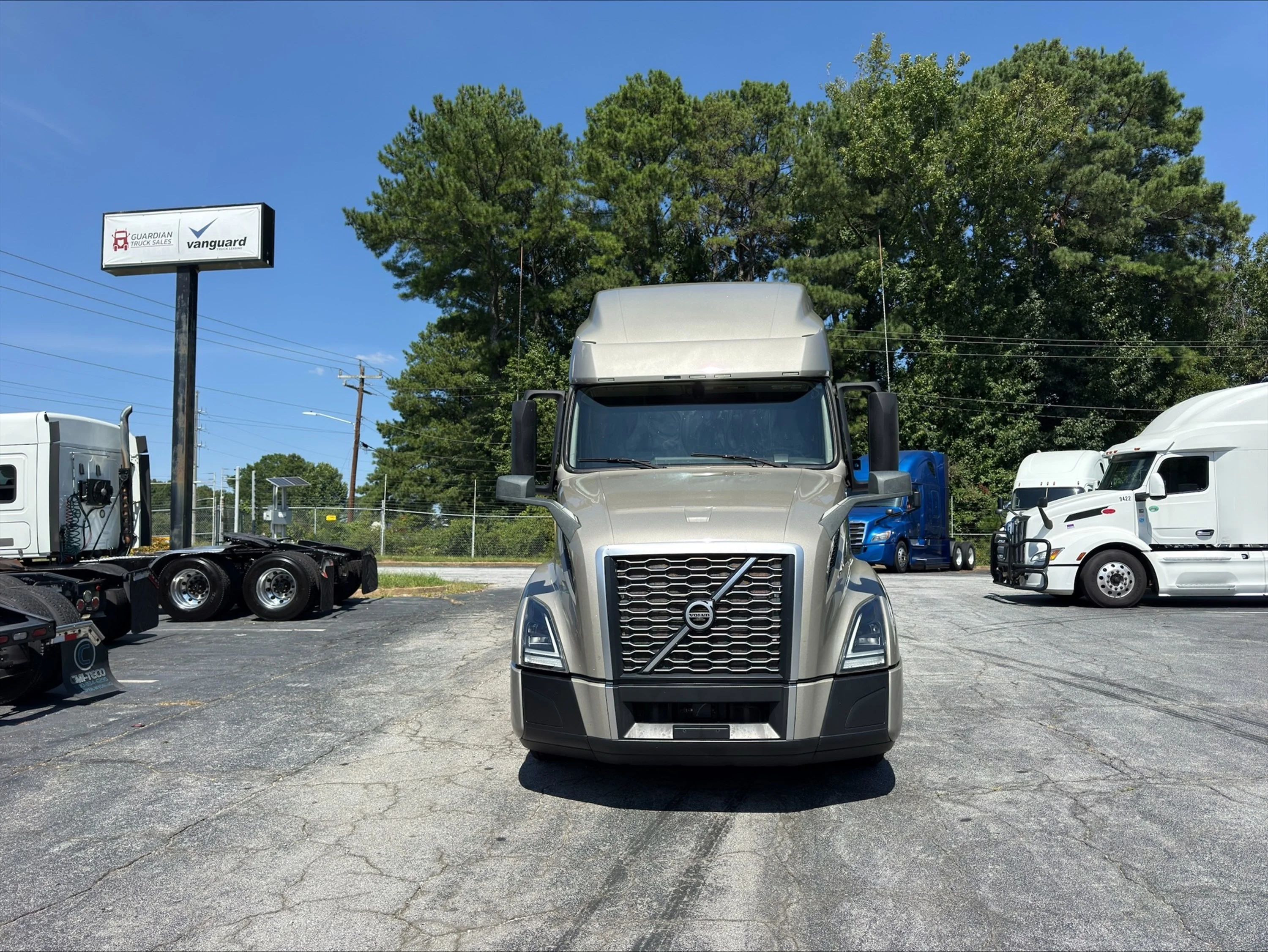 2023 Volvo VNL 760 in Guardian Atlanta — photo 2
