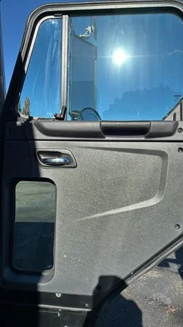 2024 Peterbilt 520 - image 22