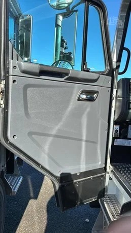 2024 Peterbilt 520 - image 23