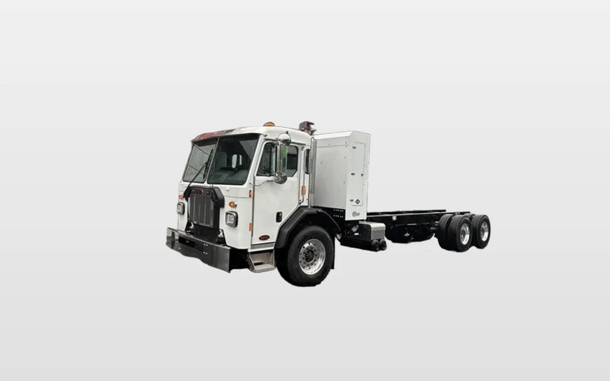 2024 Peterbilt 520 - image 1