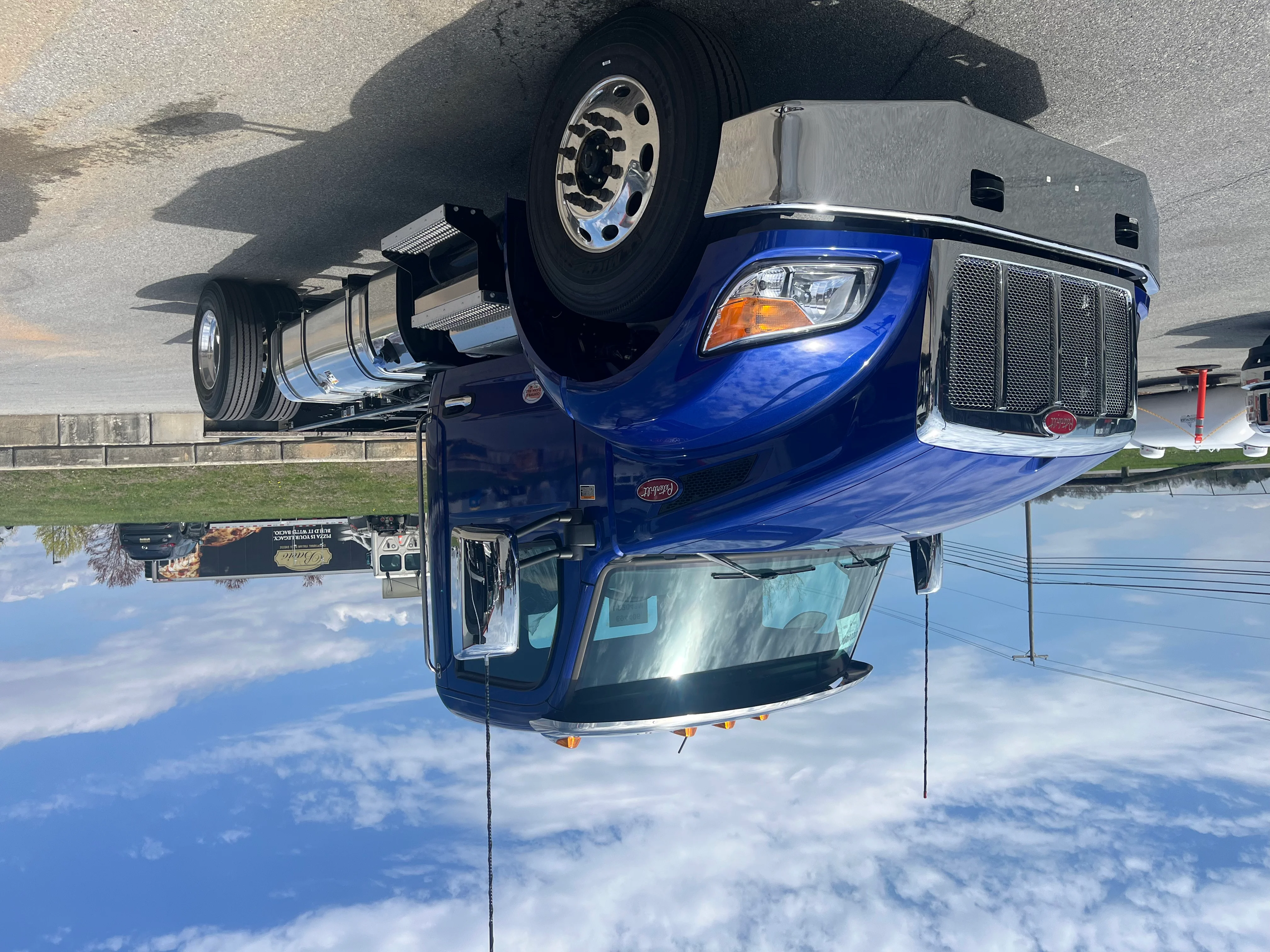 2025 Peterbilt 536 - image 1