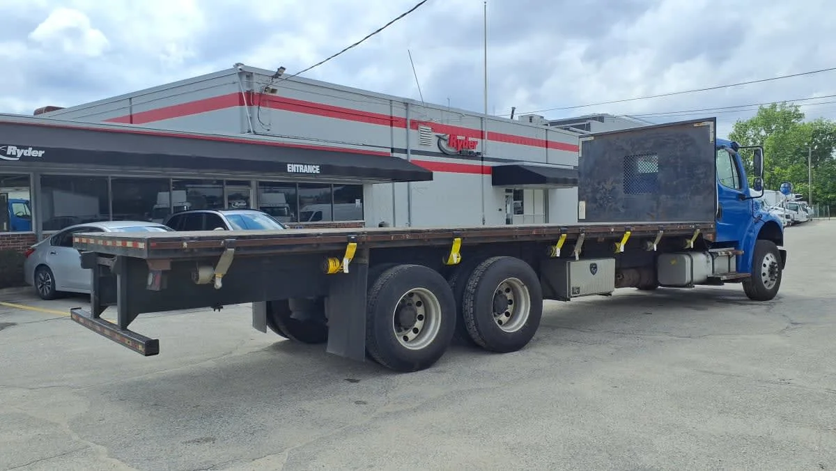 2020 Freightliner M2 106 in Warwick, RI — photo 4