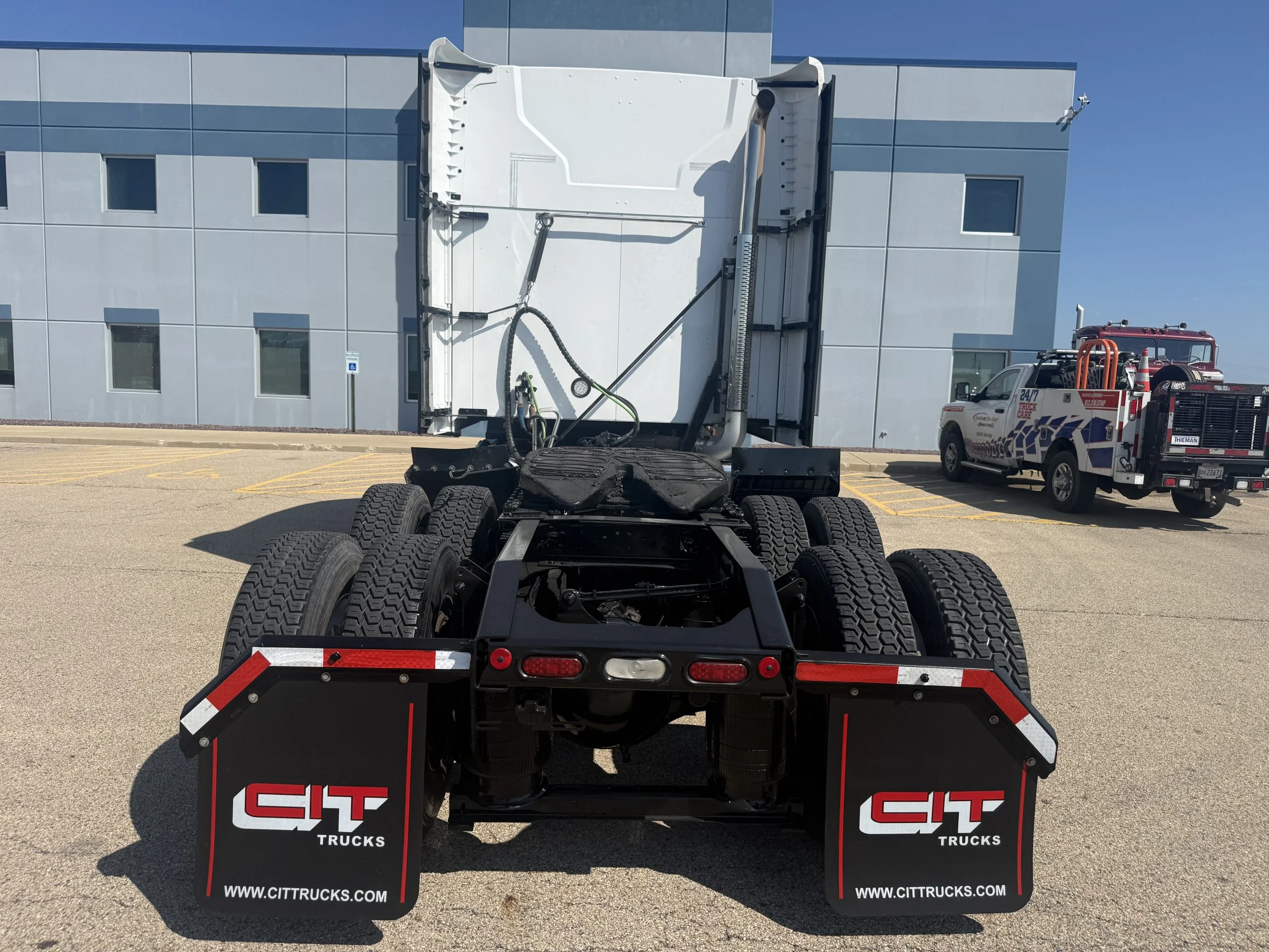 2023 Mack Anthem in Peru, IL — photo 6