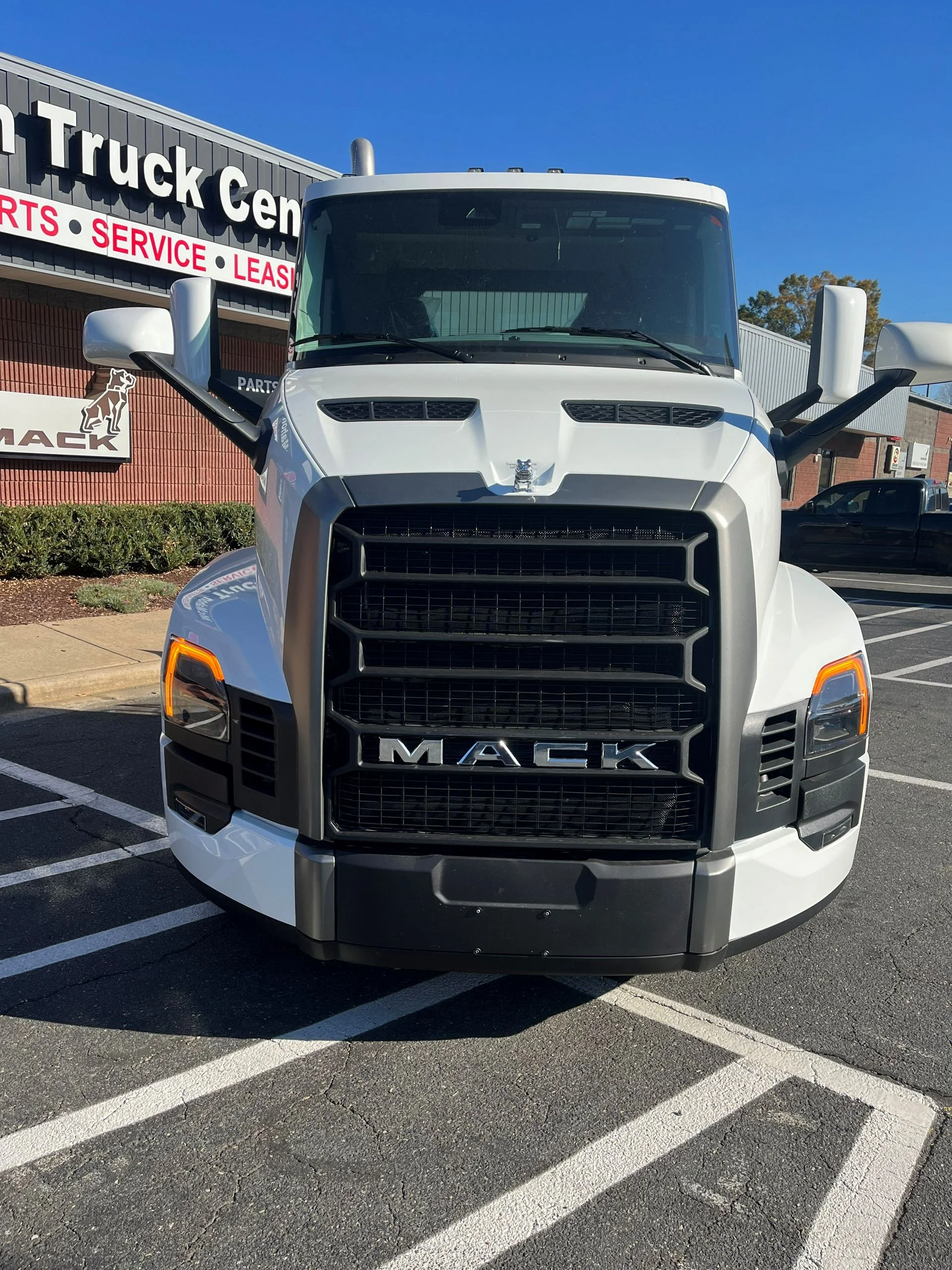 2026 Mack Pioneer - image 2