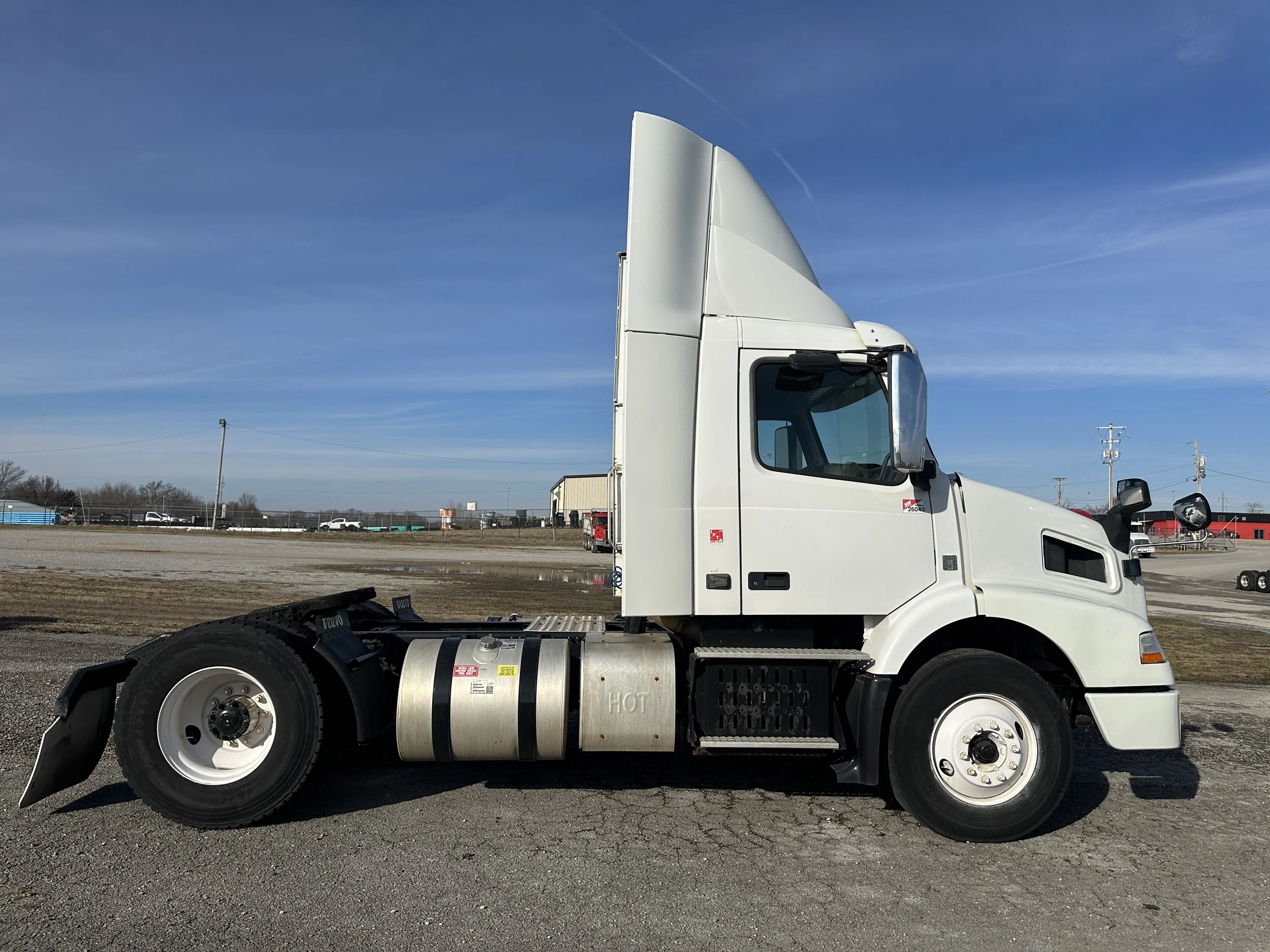 2016 Volvo in FRANKLIN, KY — photo 2
