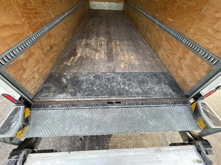 2022 International MV - image 10