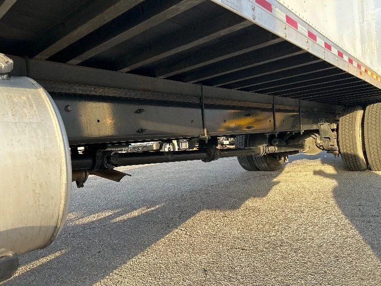 2022 International MV - image 5