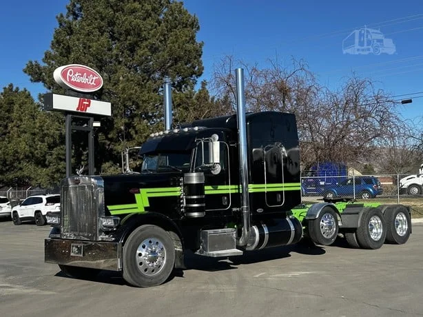 1999 Peterbilt 379 in Boise, ID — photo 2