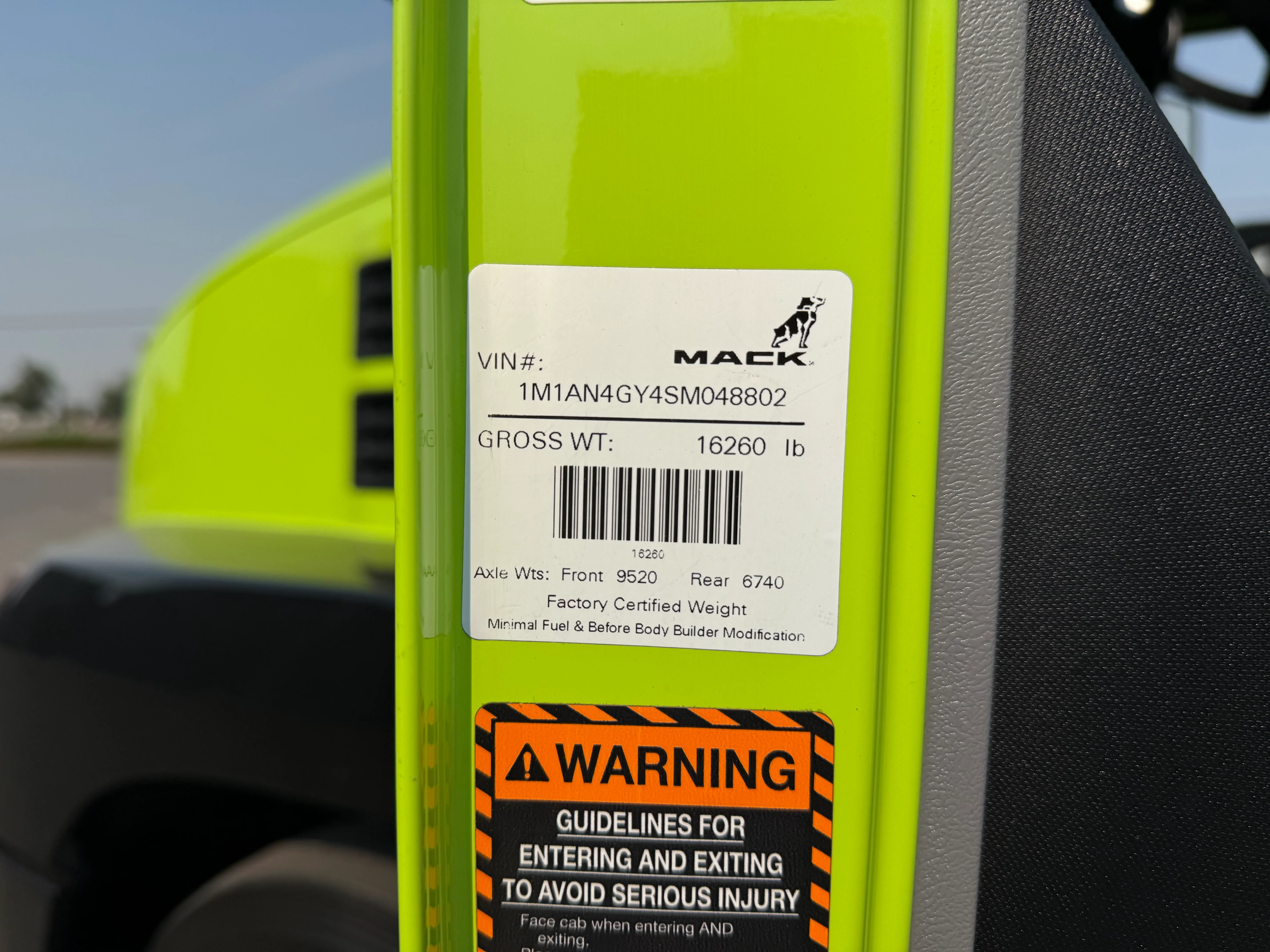 2025 Mack Anthem in Denver, CO — photo 11