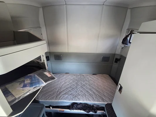 2020 Kenworth T680 in Cedar Rapids, IA — photo 19
