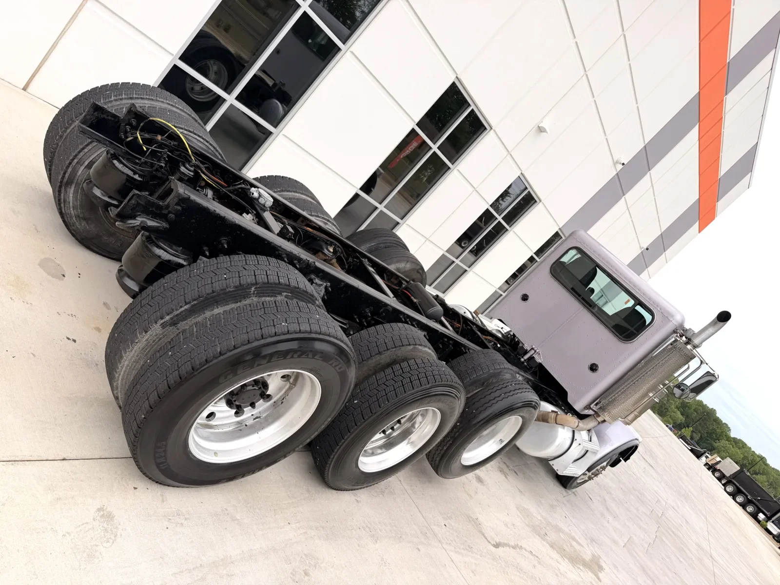 2016 Peterbilt 389 in Greer, SC — photo 11