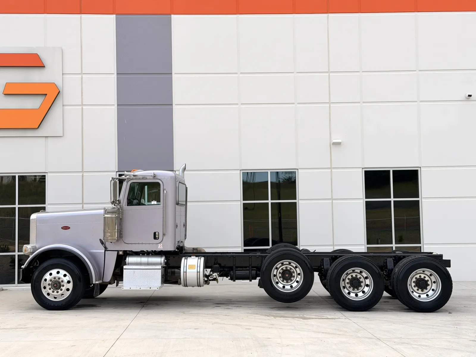 2016 Peterbilt 389 in Greer, SC — photo 4