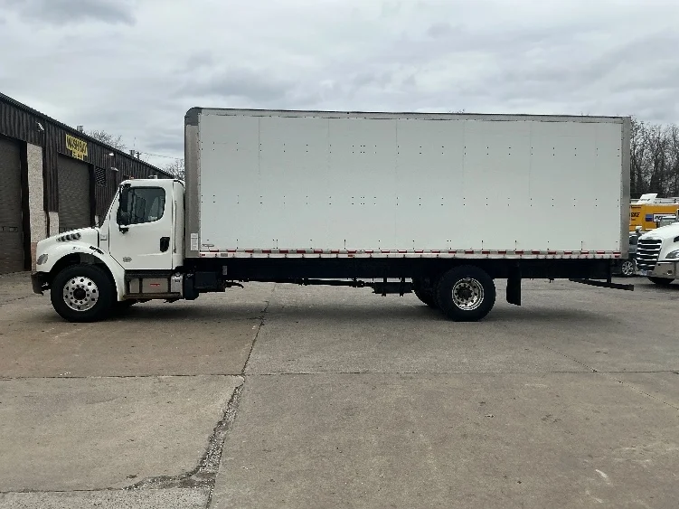 2020 Freightliner M2 106 in Chicopee, MA — photo 4
