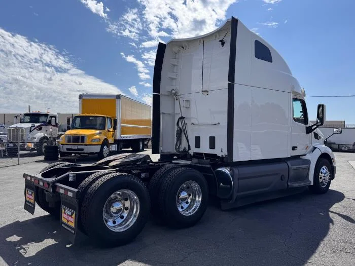 2021 Peterbilt 579 - image 6