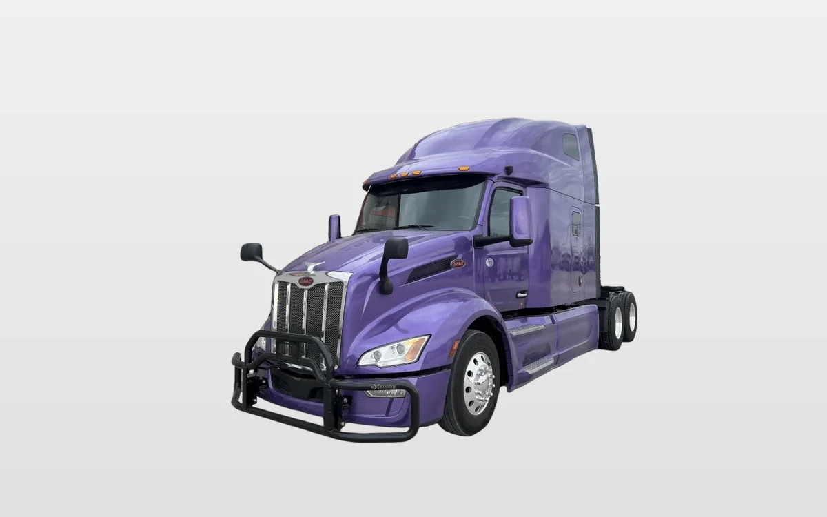 2022 PETERBILT 579 - image 1