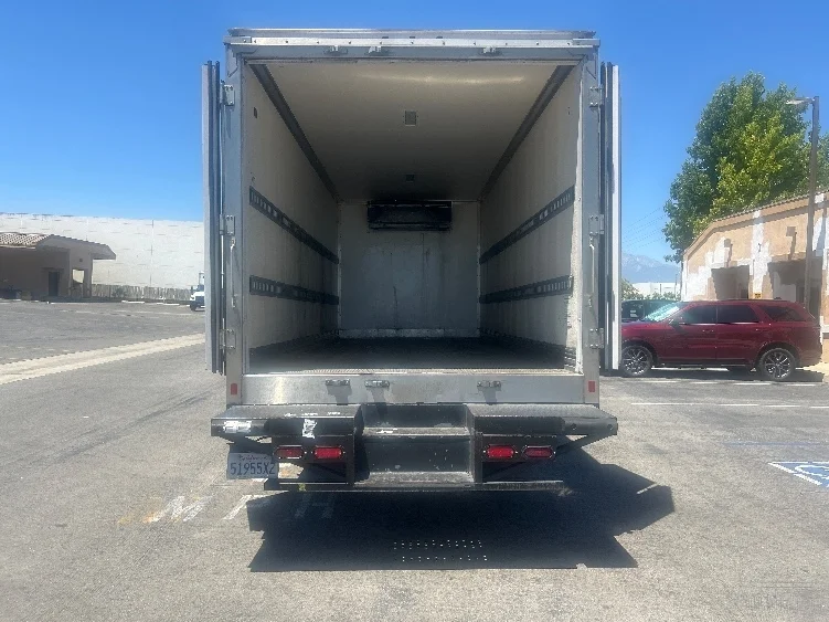 2020 Isuzu NRR in Chino, CA — photo 9