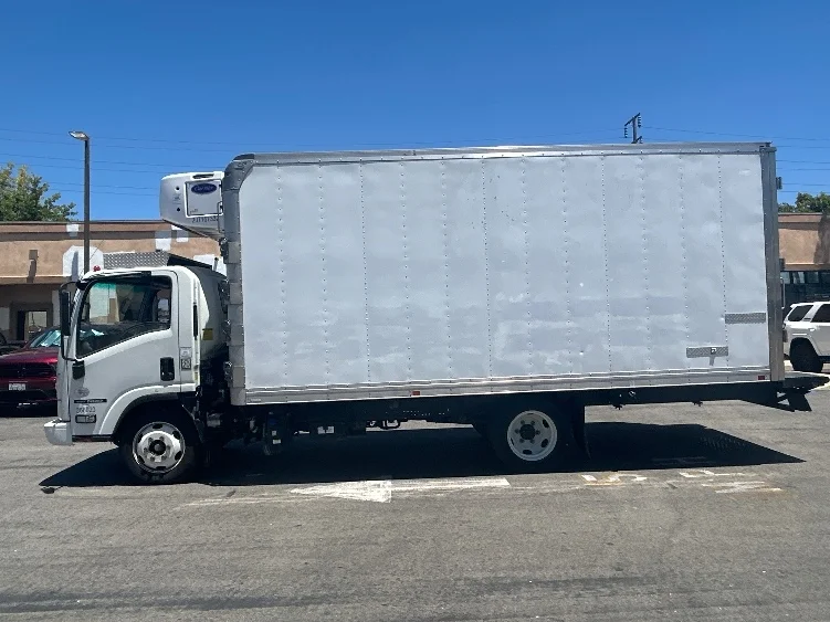 2020 Isuzu NRR in Chino, CA — photo 4