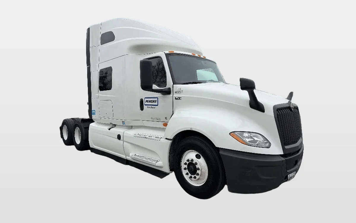 2023 International LT - image 1