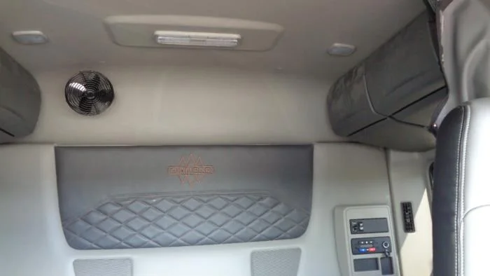 2026 International LT - image 18