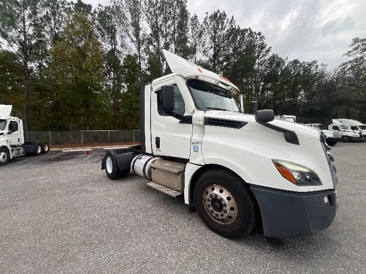 2020 Freightliner Cascadia in Pensacola, FL