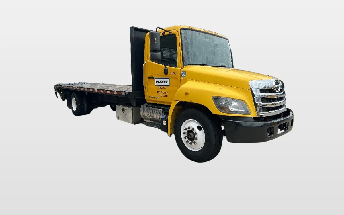 2020 Hino 338 - image 1