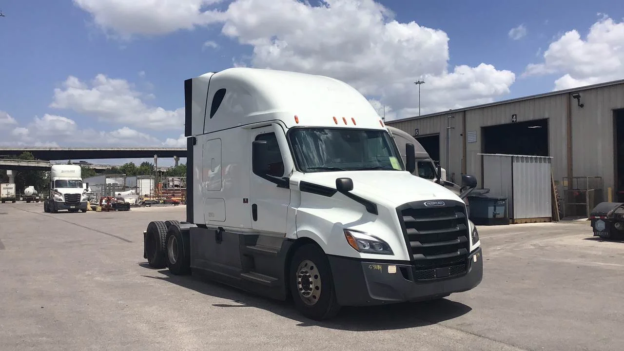 2023 Freightliner Cascadia in Houston, TX