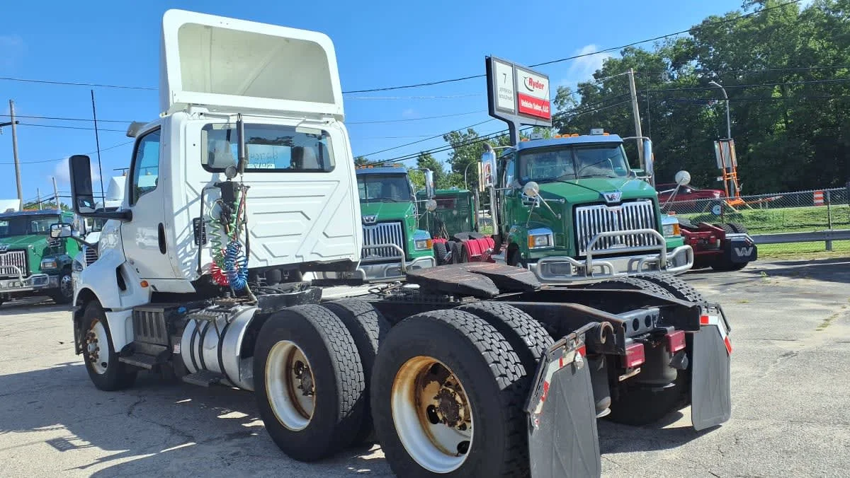 2019 International LT in Warwick, RI — photo 6