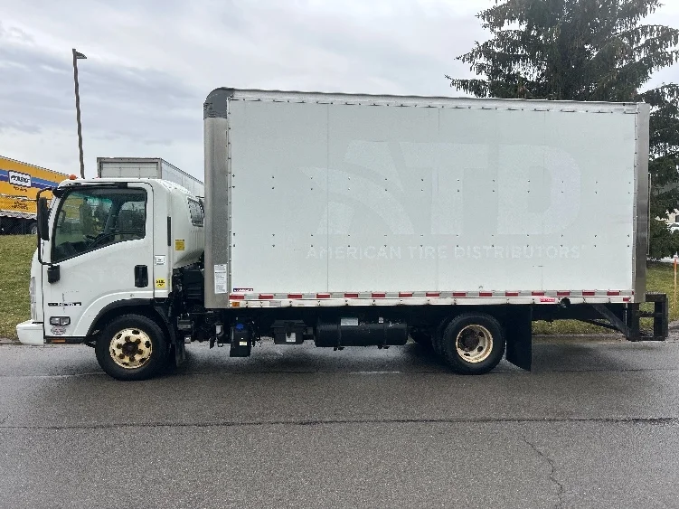 2021 Isuzu NPR - image 4